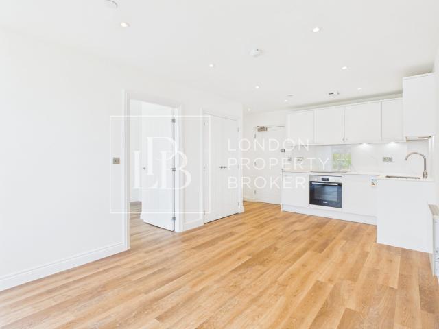 Flat for rent in Bellfields, Guildford