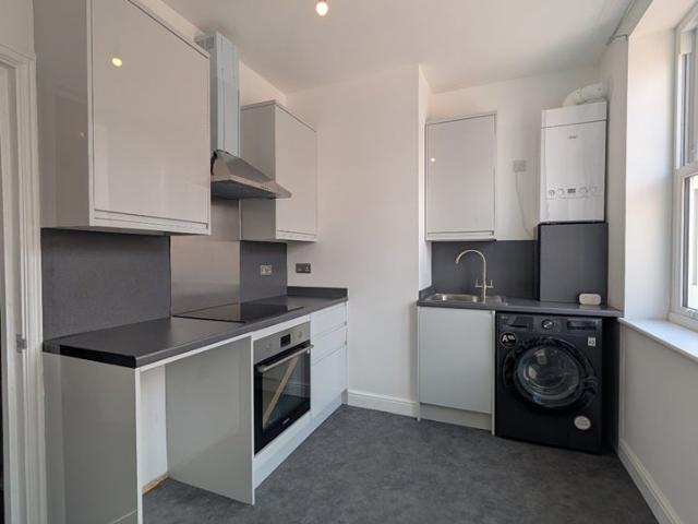 Flat for rent in London Borough of Sutton, Greater London