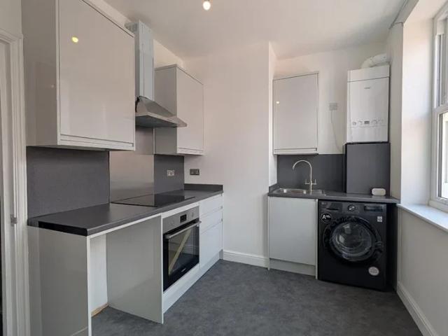 Flat for rent in Wallington, Greater London
