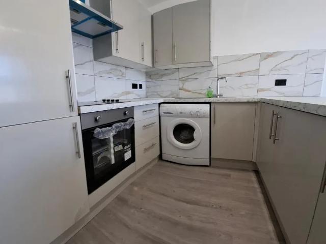 Flat for rent in Nangreaves, Wales