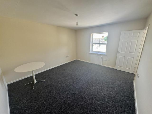 Flat for rent in Bromsberrow Heath, Gloucestershire