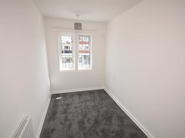 Flat for rent in Petts Wood, Isle Of Man