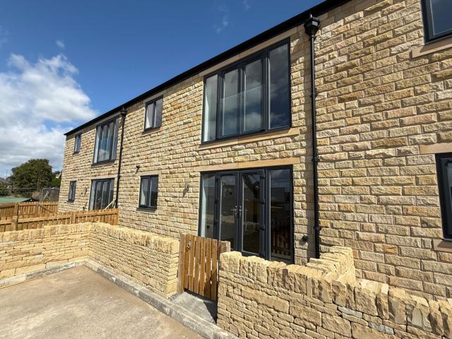 Flat for rent in Holme Valley, Thongsbridge