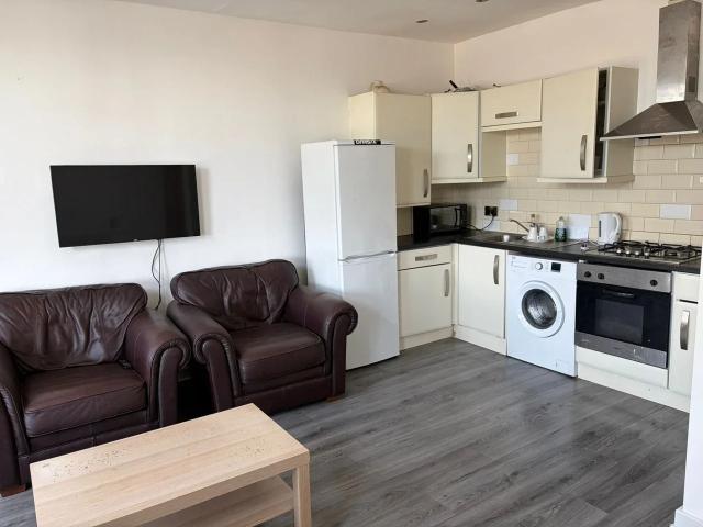 Flat for rent in Great Crosby, Sefton