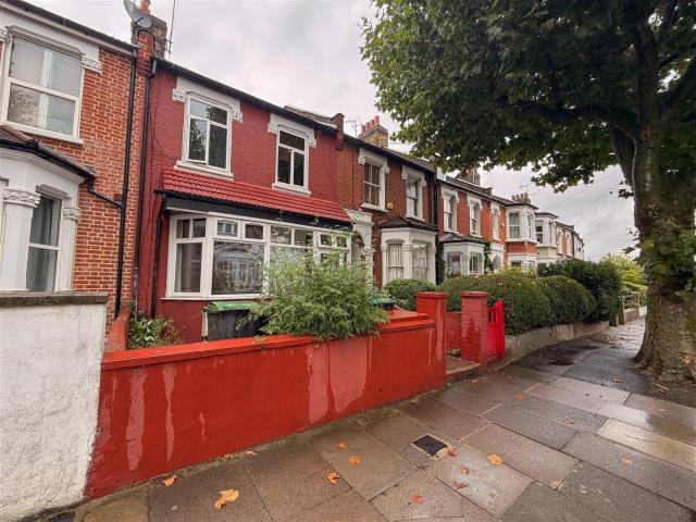 Flat for rent in Harringay, Greater London