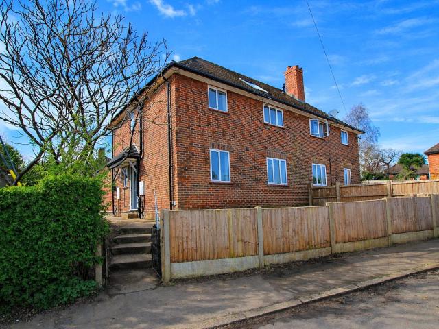 Flat for rent in Westborough