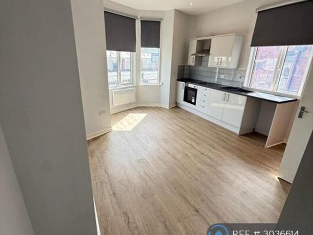Flat for rent in Holbeck, Leeds
