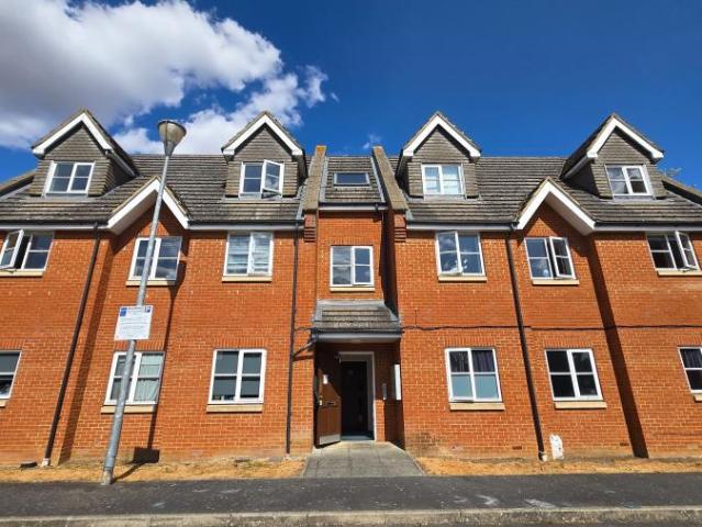 Flat for rent in Old Wolverton, Milton Keynes