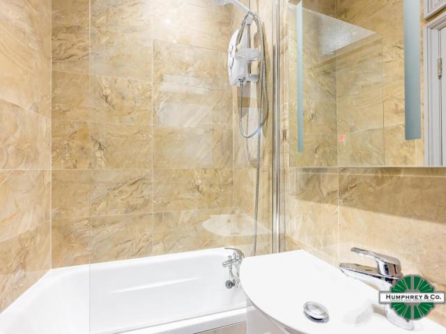 Flat for rent in Harringay, Greater London