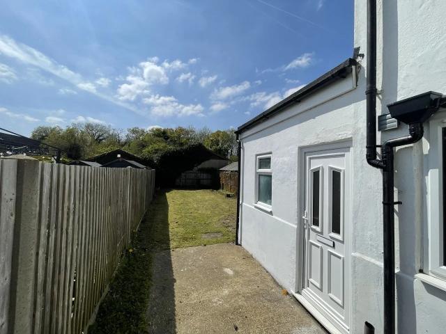 Flat for rent in Worplesdon, Westborough