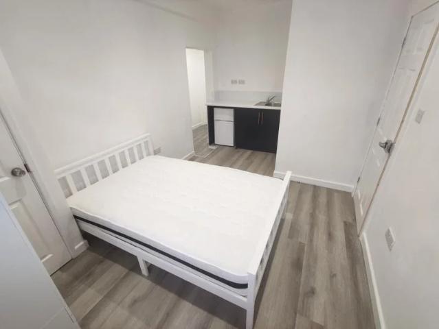 Flat for rent in Greater London