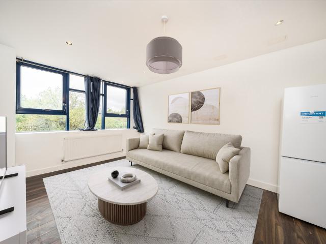 Flat for rent in Bell Green, Greater London