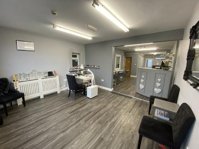 Flat for rent in Swinton Park, Salford