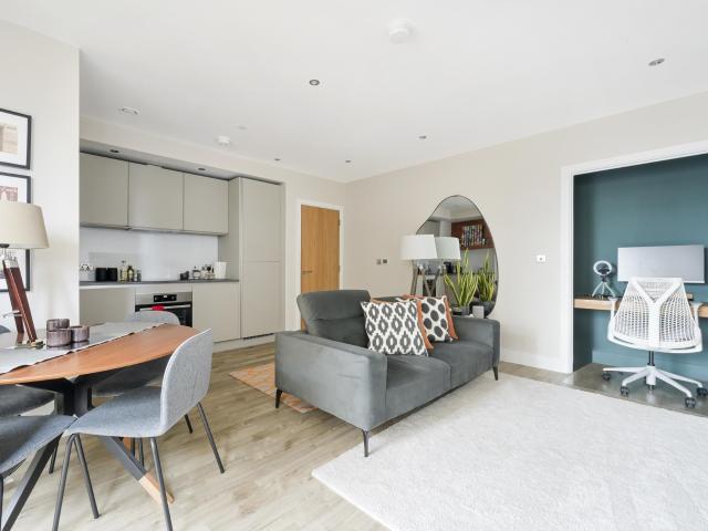 Flat for rent in Silvertown, Silvertown