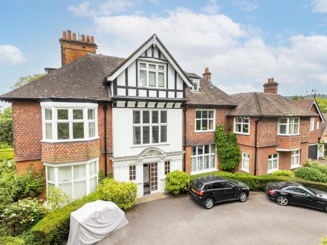 Flat for rent in Reigate, Reigate and Banstead