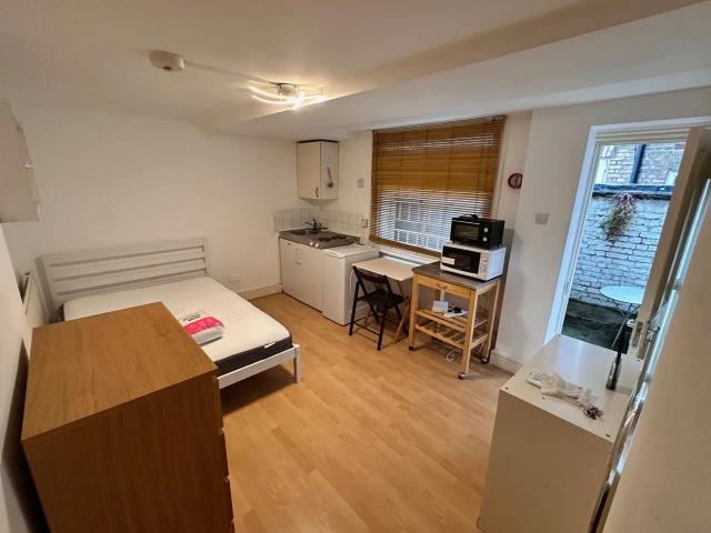 Flat for rent in Kensington, Greater London