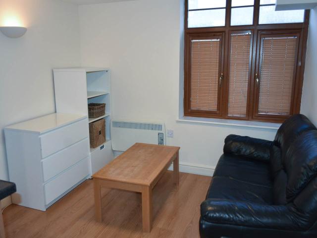 Flat for rent in Falcon Lodge, Wales