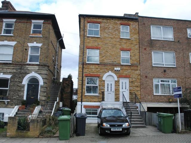 Flat for rent in London Borough of Lewisham, Lower Sydenham