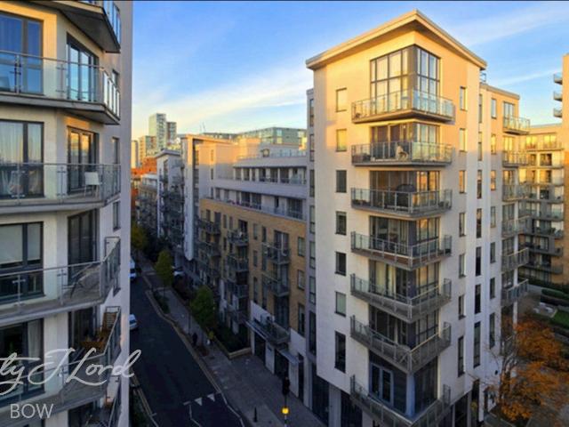 Flat for rent in Bromley-by-Bow, Poplar Grove
