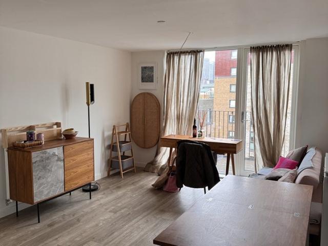 Flat for rent in London Borough of Lewisham, Greater London