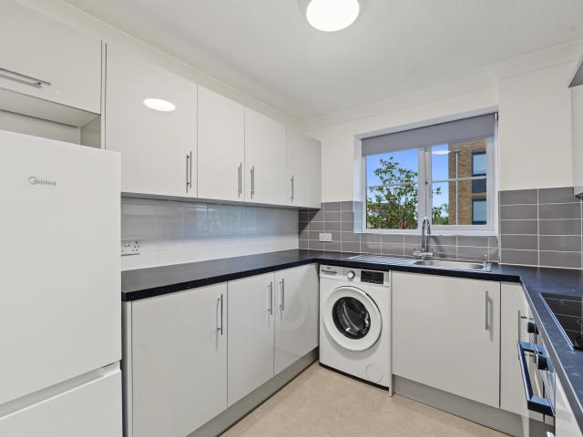 Flat for rent in Epsom, Epsom and Ewell