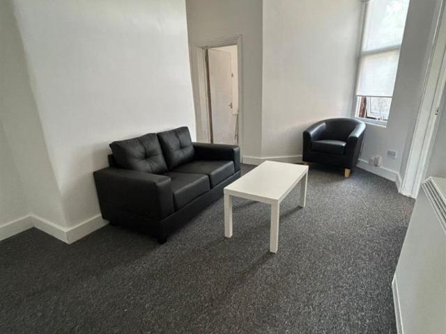 Flat for rent in Higher Broughton, Salford
