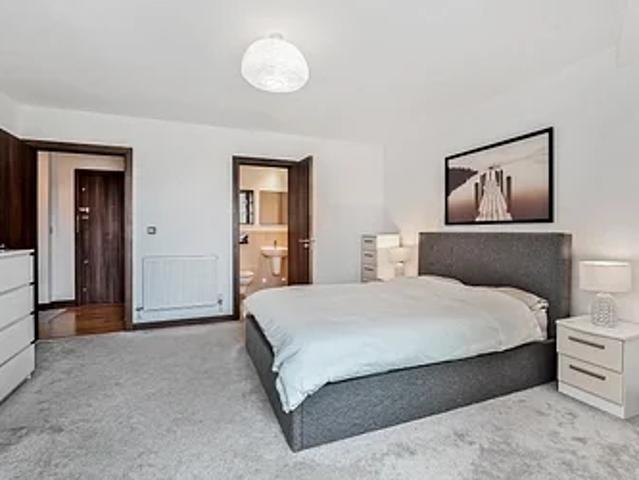 Flat for rent in Battersea, Greater London