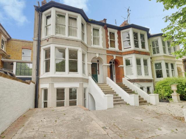 Flat for rent in Alton Barnes, Essex