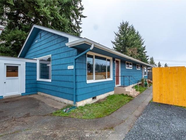 Room for rent in South Forest Park, Everett