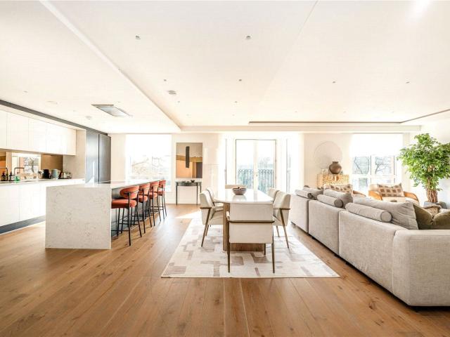Apartment for rent in Kensington, Greater London