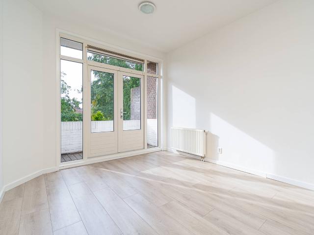 Appartement te huur in Roodenburg, Zuid Holland