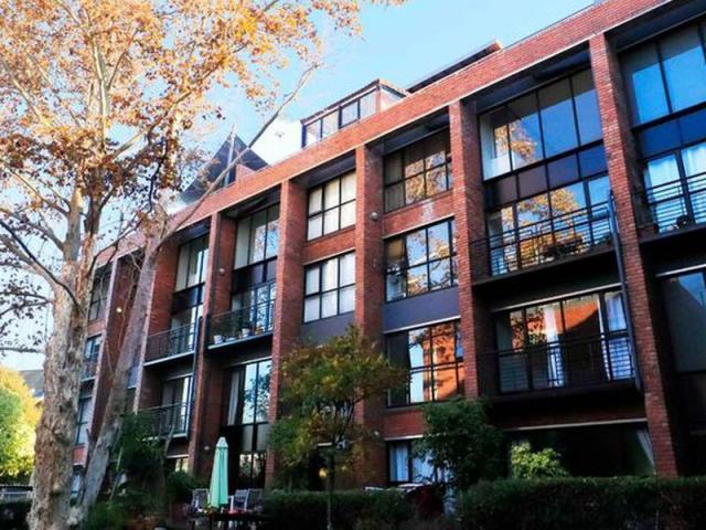 Apartment for rent in City Of Johannesburg Metro, Rosebank