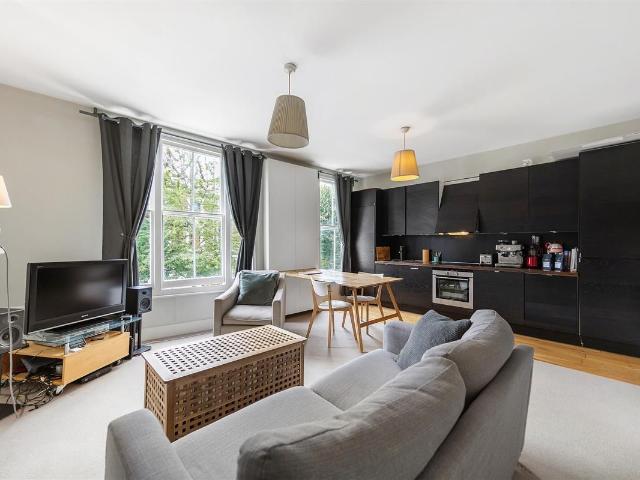 Apartment for rent in Lancaster West Estate, Greater London