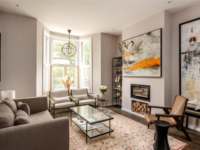 Apartment for rent in North Kensington, Greater London