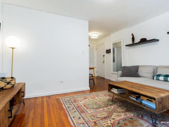 Apartment for sale in Arverne, New York