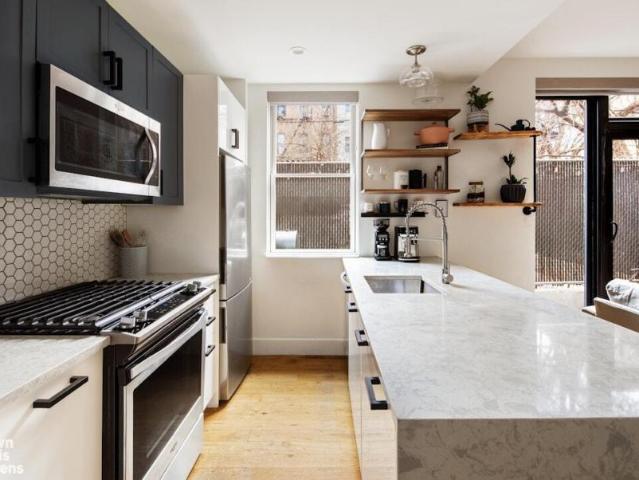 Apartment for sale in Arverne, New York