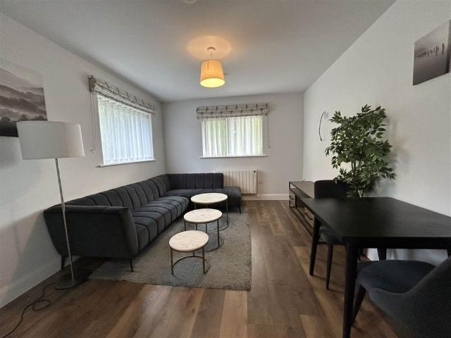 Apartment to rent in Bluebell, North Tipperary