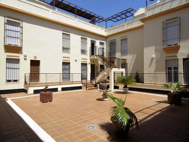 Apartamento en alquiler en Castilleja De La Cuesta, Sevilla