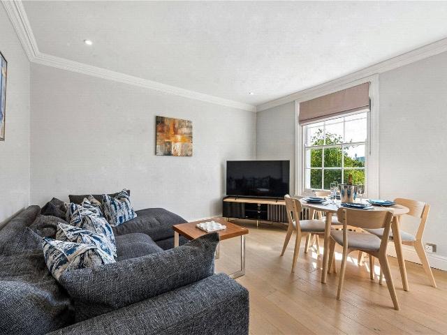 Apartment for rent in Angel, Greater London