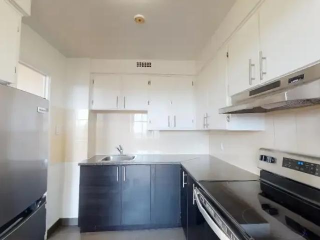 Apartment for rent in Cote-saint-luc, Quebec