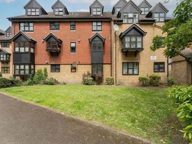 Apartment for sale in Croydon, Beddington