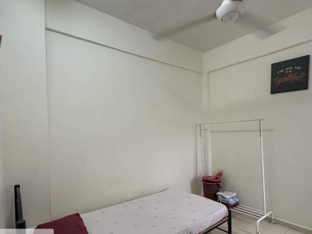 Room for rent in Country Heights Damansara, Kuala Lumpur