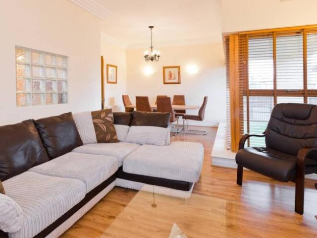 Apartment to rent in Bluebell, North Tipperary