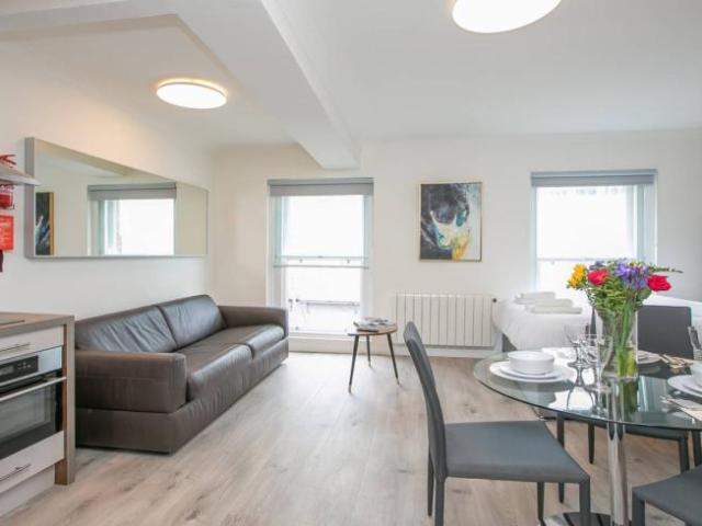 Apartment to rent in Bluebell, North Tipperary
