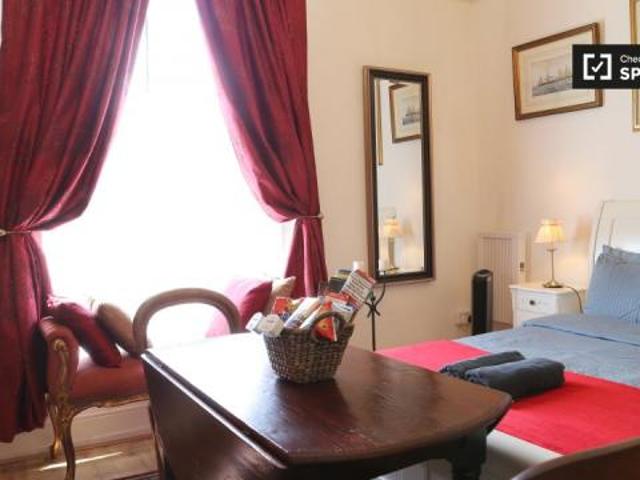 Apartment to rent in Bluebell, North Tipperary