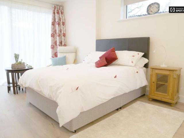 Apartment to rent in Bluebell, North Tipperary