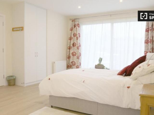 Apartment to rent in Bluebell, North Tipperary