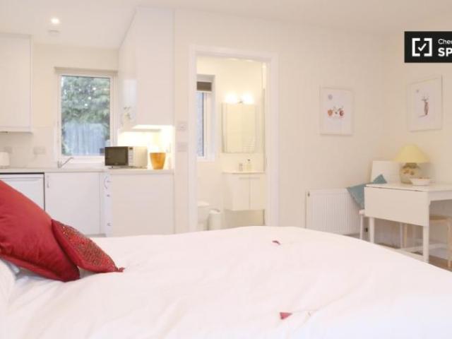 Apartment to rent in Bluebell, North Tipperary