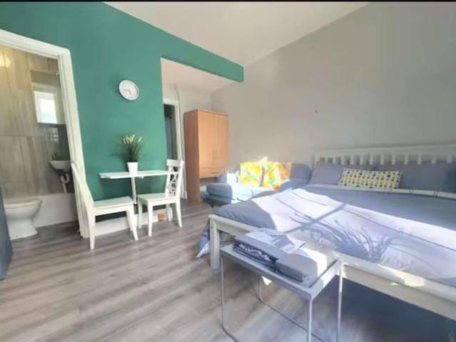 Apartment to rent in Bluebell, North Tipperary