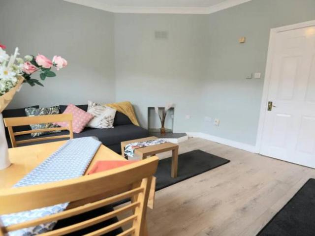Apartment to rent in Bluebell, North Tipperary